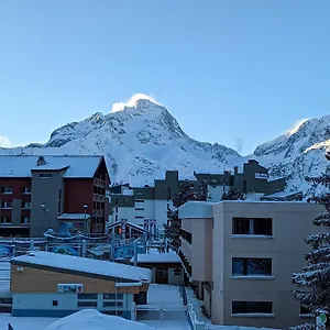 https://studio-pied-des-pistes-les-deux-alpes.hotels-rhonealpes.com